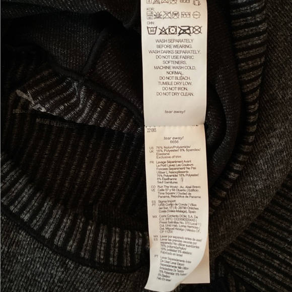 Brooks Streaker “RunHappy”Running Hoodie Size Small - Picture 10 of 10